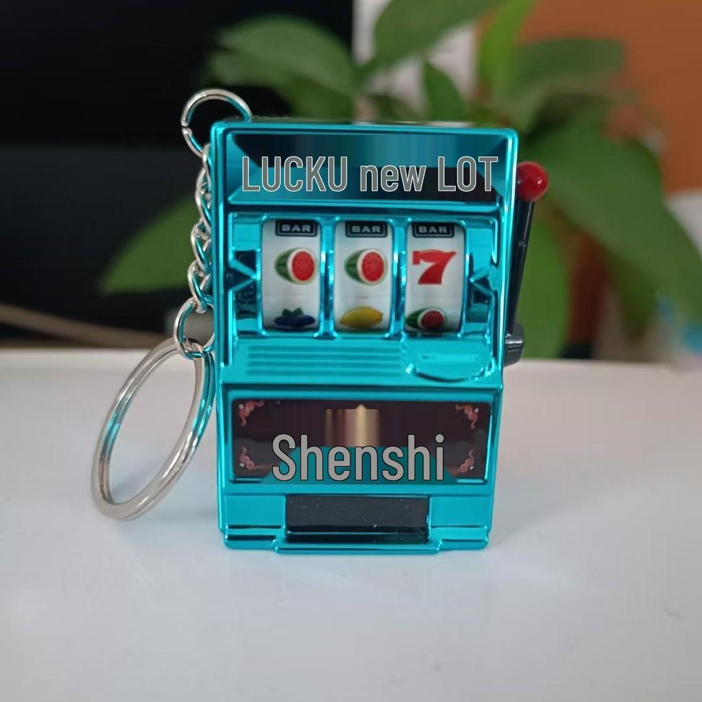 Retro Joystick Fruit Machine Keychain: Playable Spin Wheel Pendant Toy