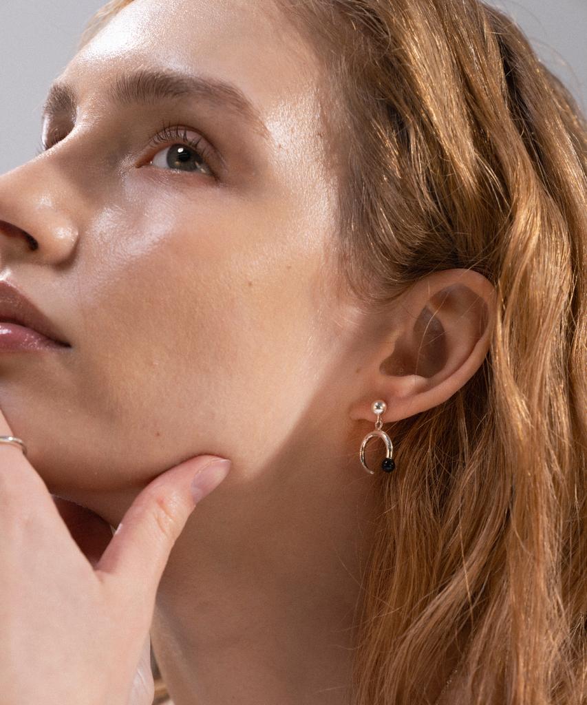 Jnui Serene Onyx Earrings Silver