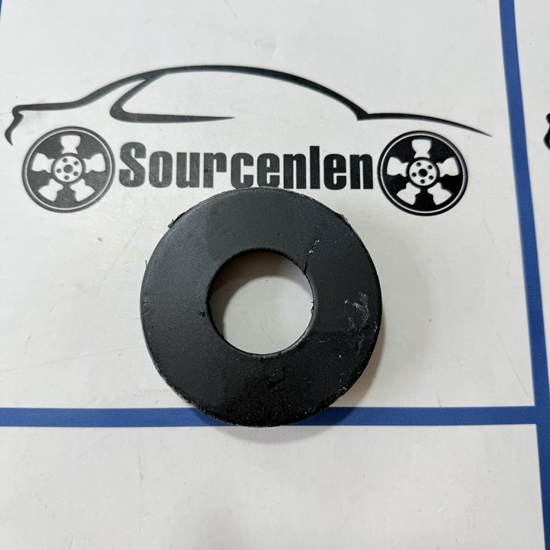 624943B000 62494-3B000 Para Hyundai Tucson Viga de lingote Subchasis del Eje Delantero Tope Fijo