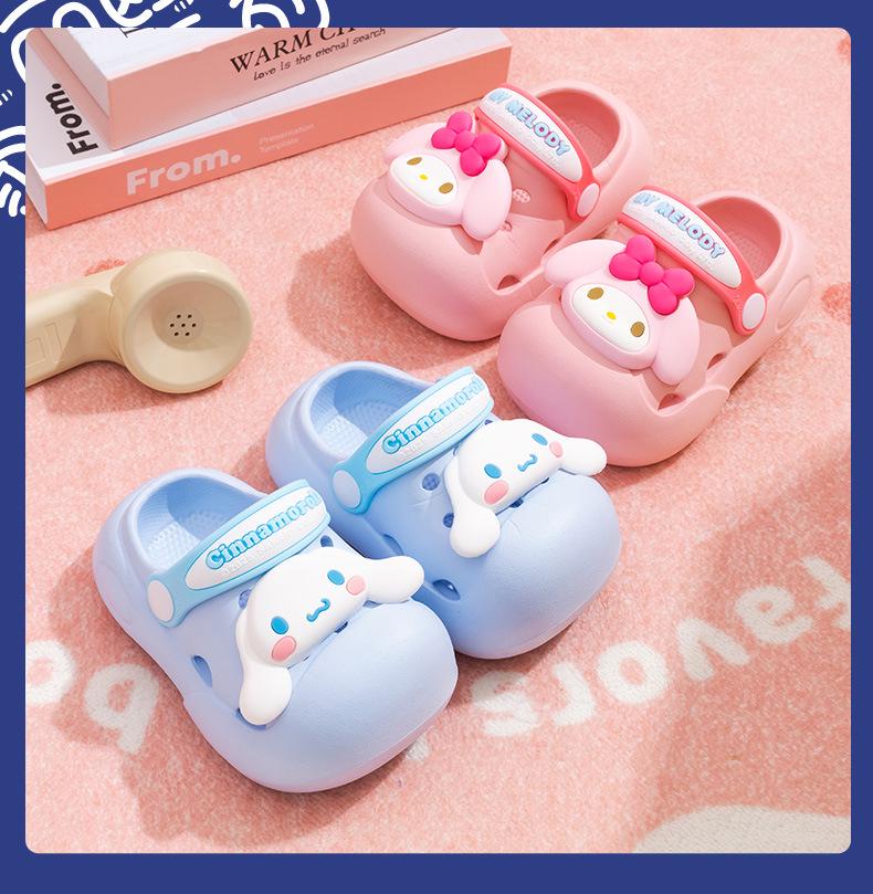 Sommer-Hausschuhe für Mädchen: Rutschfeste Sandalen für Kleinkinder für drinnen & Strand, Stilvolles Lochdesign