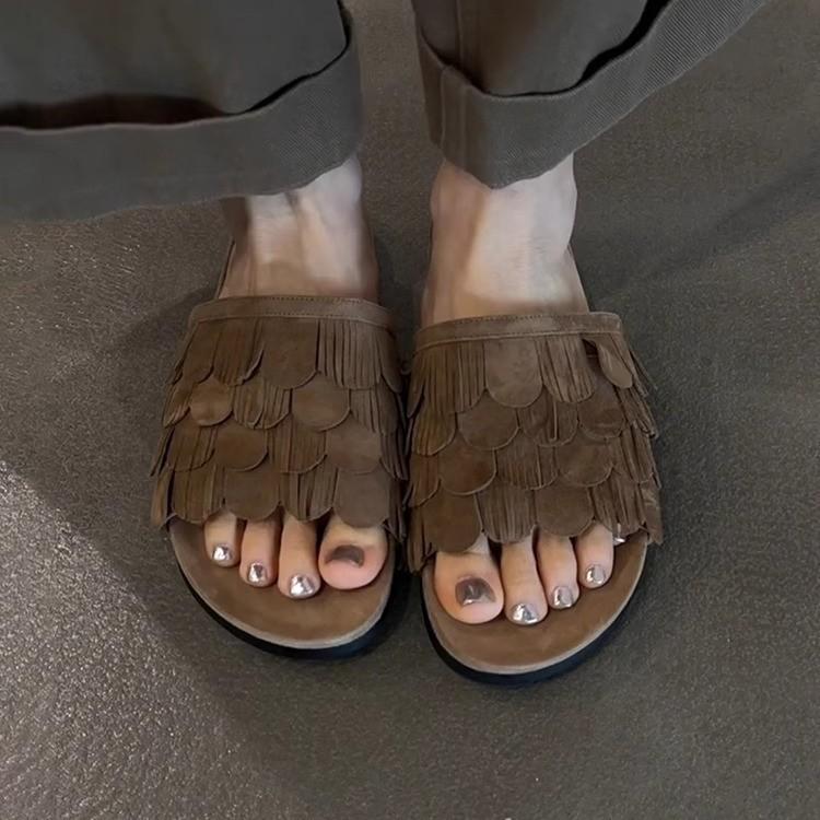 Versatili scarpe da spiaggia con plateau in morbida pelle retrò stile old money da donna, con nappe, fondo piatto, punta arrotondata, infradito fresche da donna