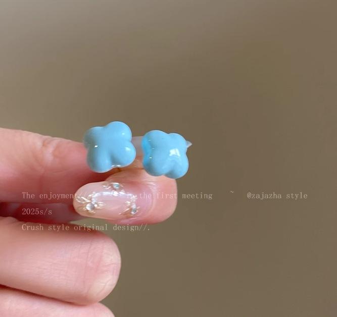 Candy Clover Earrings Women's Summer Sweet Dopamine Stud Earrings Unique Beautiful Cute Earrings