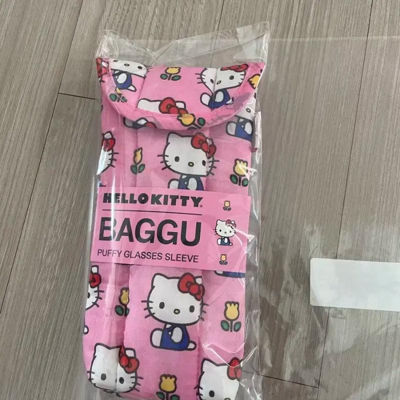 Kawaii Hello Kitty Glasses Storage Bag Clip Inner Liner Magnetic Buckle Sunglasses Portable Protective Case Gift Toy For Girl