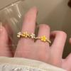 Daisy Small Flower Pearl Ring - Women's Niche Finger Ring with Light Luxury and High-end Feel