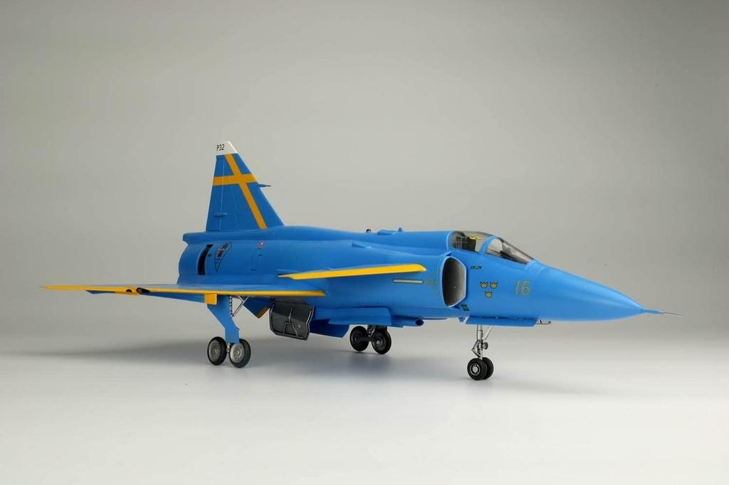 PLATZ/Italeri 1/48 Scale Swedish Air Force JA37 Jaktviggen Blue Peter (Swedish Air Force 75th Anniversary Painted Aircraft) Plastic Model Kit TPA-25