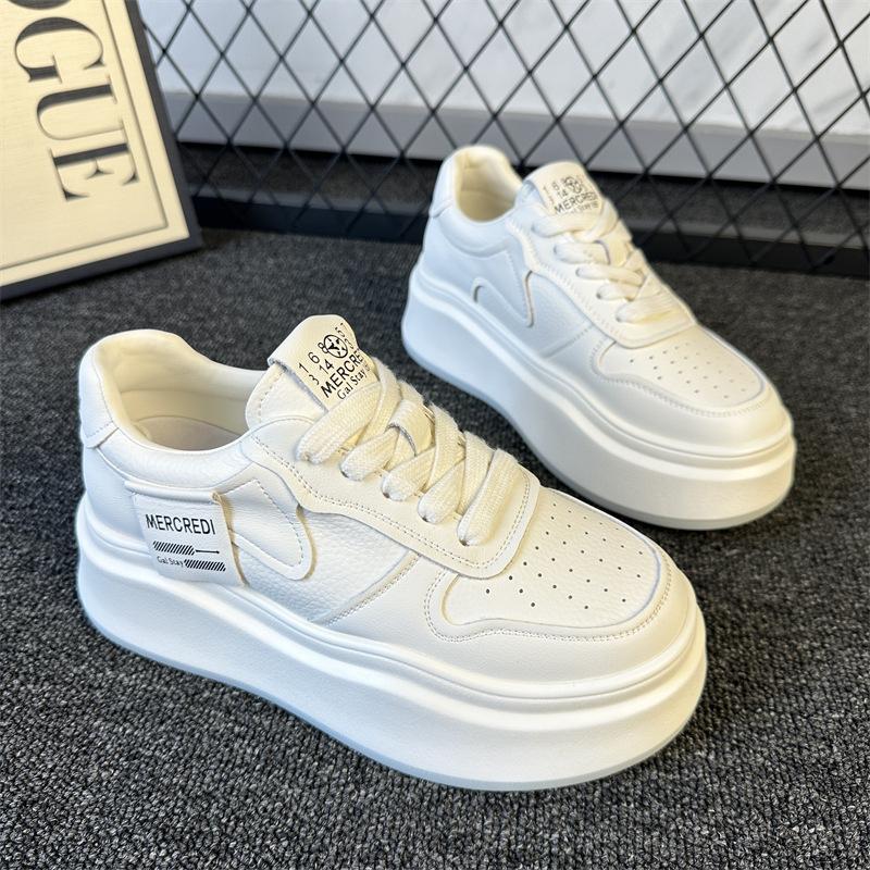 Thick-soled versatile and high-white shoes for women's 2025 new summer popular sports shoes for women's niche high-end board shoes