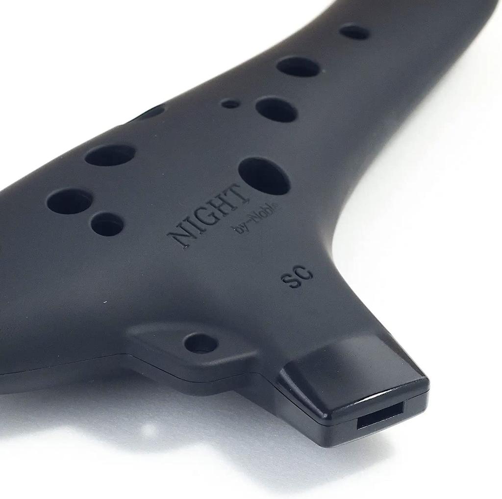NIGHT Ocarina NIGHT av Noble Night Ocarina Plastic SC svart gummifinish 25 x 150 x 75 mm