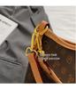 High-End Versatile Large Capacity Tote Bag: Luxury Shoulder/Crossbody Commuter Bag for Women