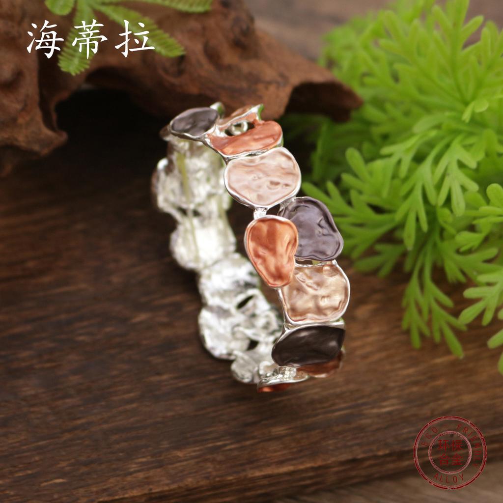 Color geometric square alloy elastic bracelet, fashionable high-end color painted oil women's bracelet