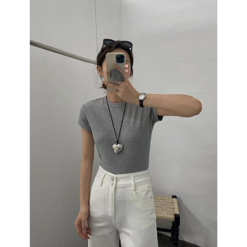 Slim Round Neck Solid Color Clean Short-sleeved T-shirt