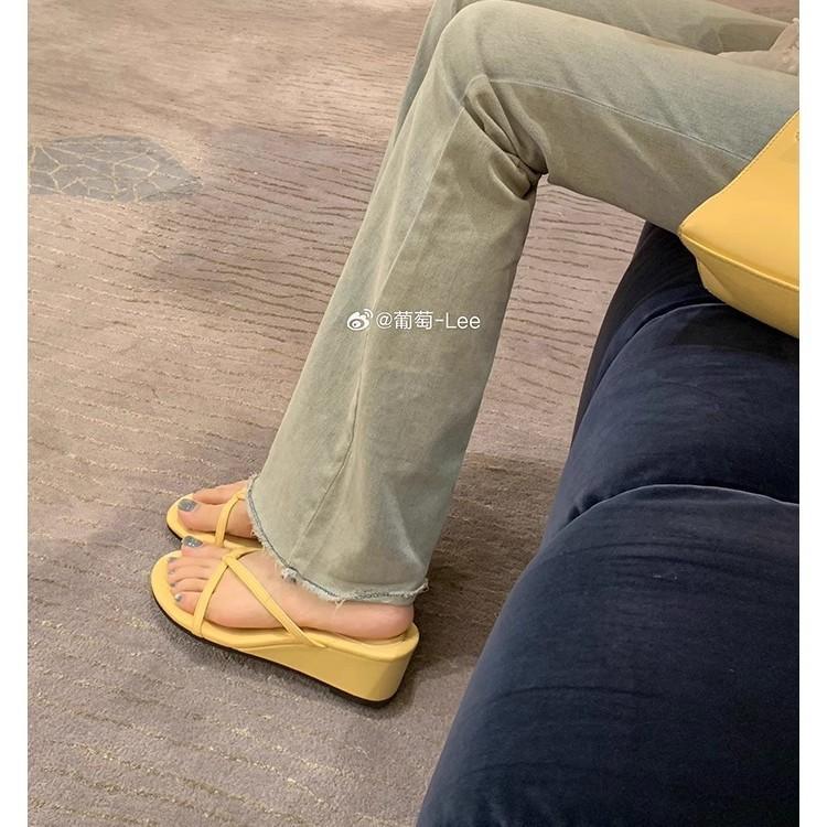 Grape mother same fairy wind round head thin belt slope heel cool slippers female French minimalist casual versatile toe slippers