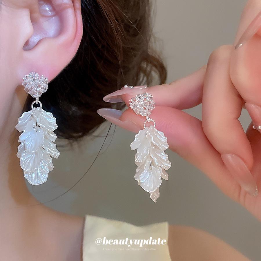 Silver Needle Zircon Pearl Petal Tassel Stud Earrings – Elegant, High-End Fashion Accessories for Women