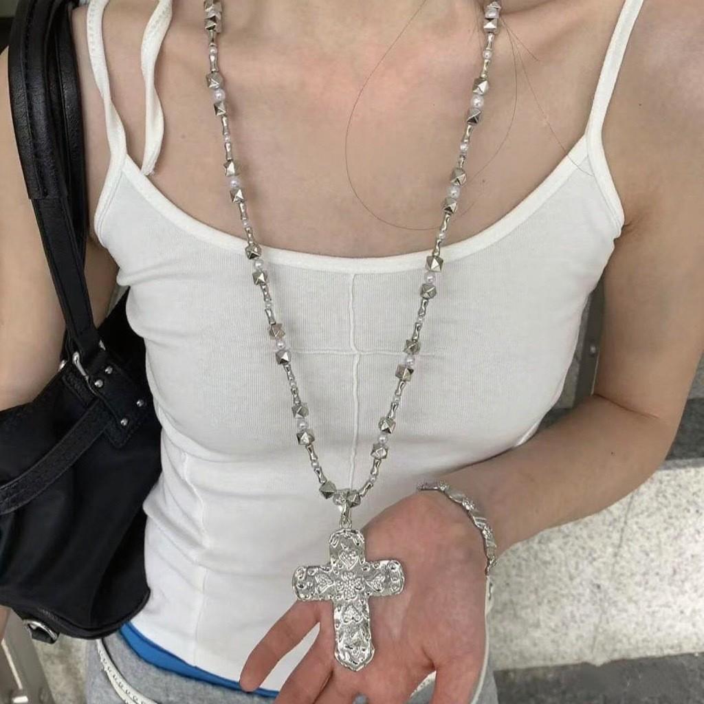 Dark Zircon Cross Beaded Necklace for Women, Long Summer Style Neck Chain, Trendy and Versatile Collar Chain, Instagram Style