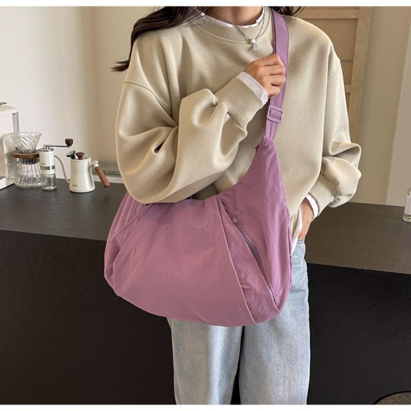 Large capacity lightweight dumpling bag women's new sports fitness bag versatile commuter bag shoulder messenger bag