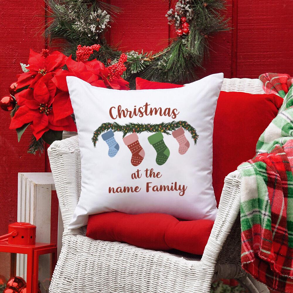 Персонализированная семейная рождественская подушка Пряничный человечек Рождественское украшение для комнаты Подарки Семейная рождественская подушка Рождественское украшение Подарок m 1529₽