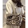 Niche Design, Autumn and Winter New Styles, Plush Chain Bag, Women's, Casual Versatile, Leopard Print Tote Bag, Commuting Shoulder Bag