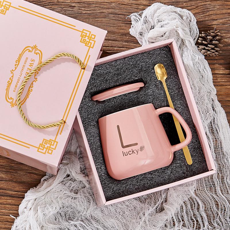 

Подарочная коробка на заказ к Празднику середины осени и Рождеству: Практичный набор детских сувениров для клиентов