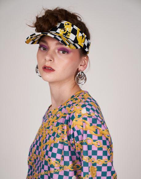 GREEDILOUS Checkerboard Chain Print Line Cap