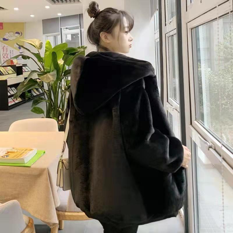 Winter plush imitation fur coat women's new loose and thickened imitation rabbit fur coat medium and long cotton clothes