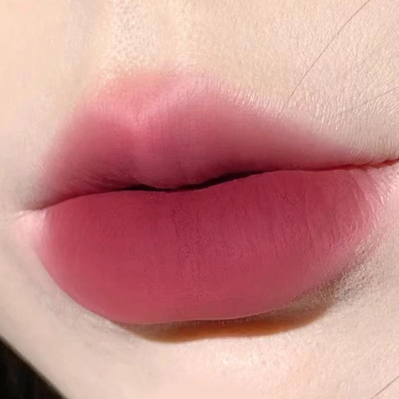 

PinkyFocus Матовый бархатный стойкий отбеливающий блеск для губ