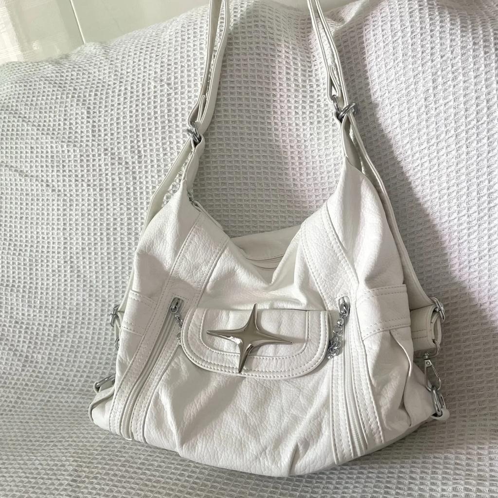 Mode Schlichte Designer Handtasche Weißes PU-Leder Cross Handtasche Y2k Große Kapazität Schultertasche Amerikanischer Stil Punk Goth