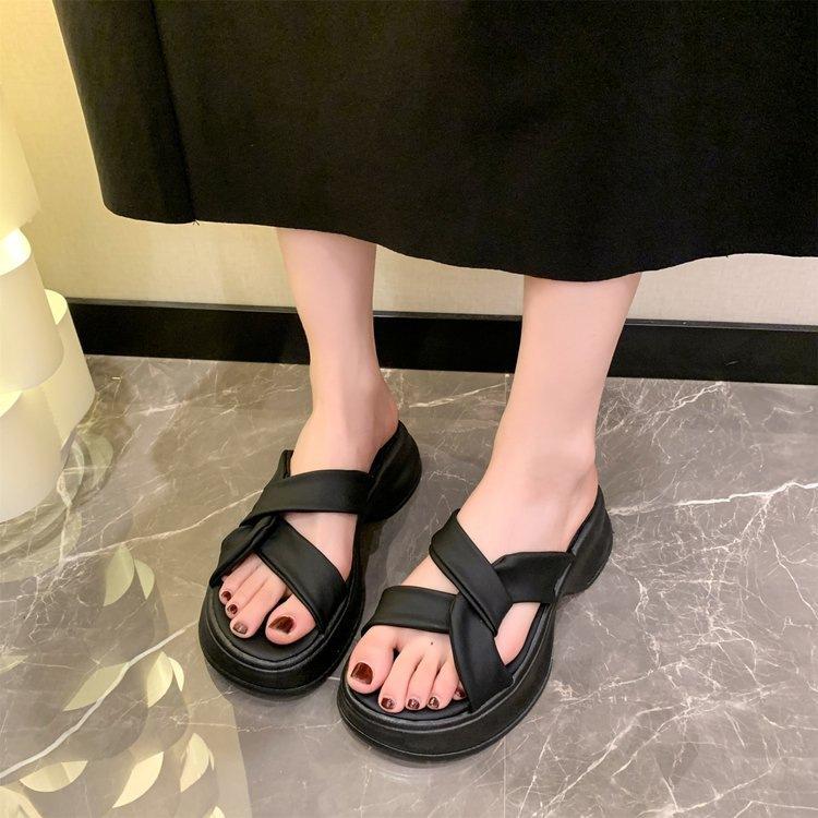 Thick-soled Cool Slippers Women's Fashion 2025 Summer New Fairy Style with Skirt Muffin Bottom Beach Roman Shoes