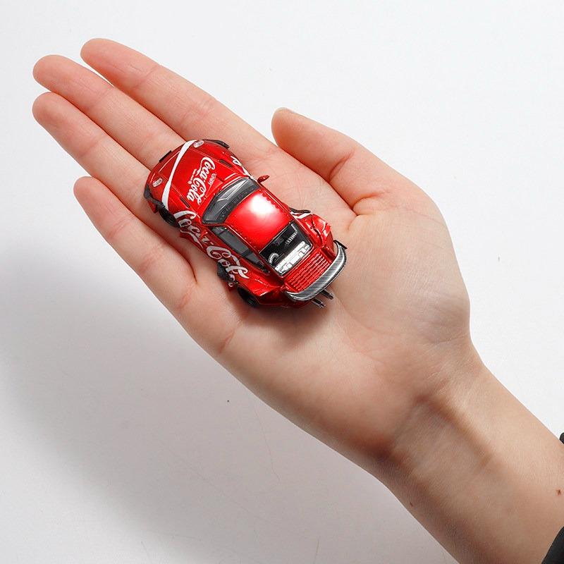 SW 1:64 RWB 993 Casted plastic imitation static alloy car model, boys' festival gift toy collection decoration item.