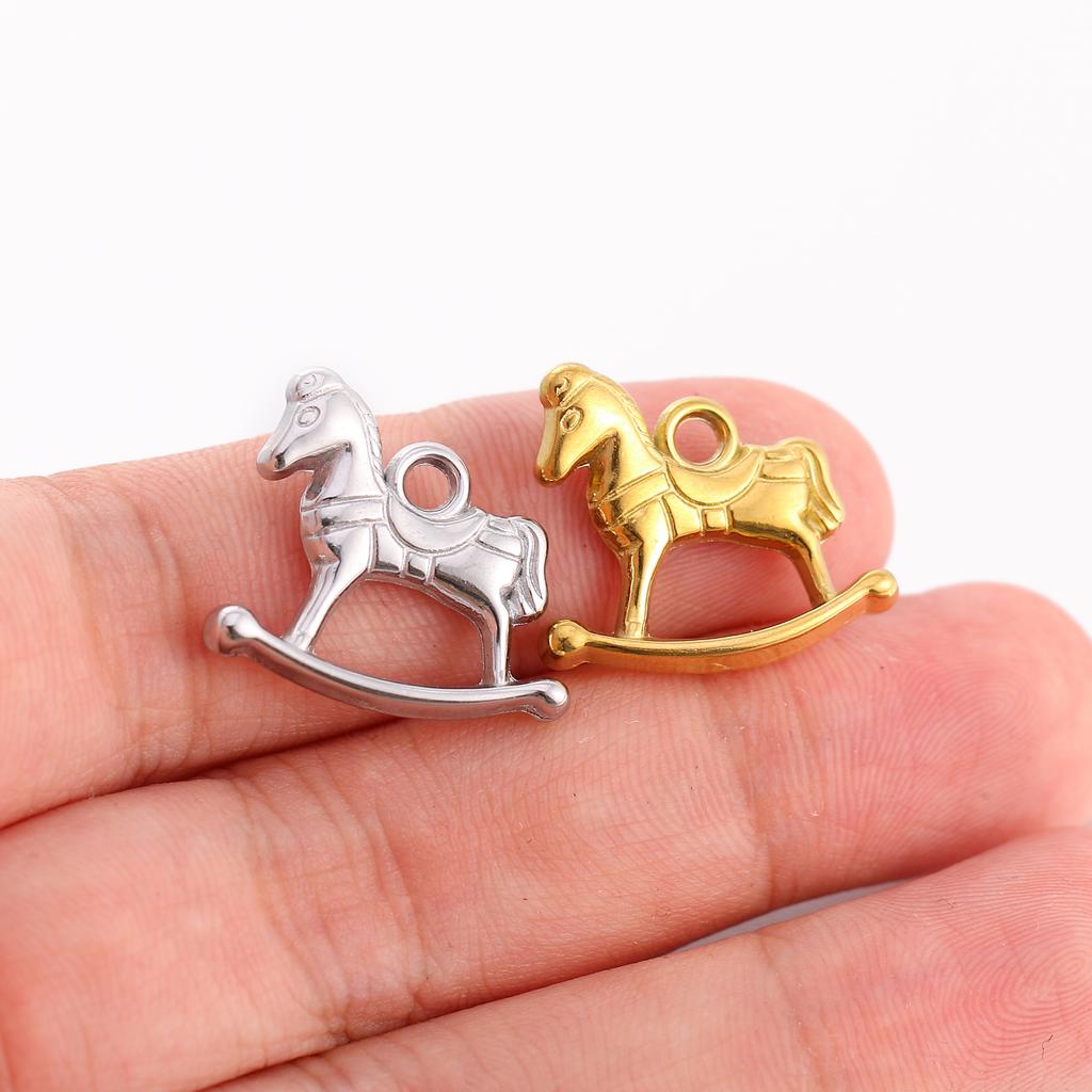 DOOYIO 3pcs/Lot Cute Baby Theme Charm Stainless Steel Rocking Horse Baby Toy Baby Pendants For DIY Jewelry Making Accessories