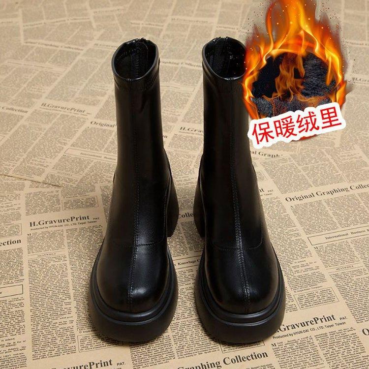 

Ботинки Мартин на толстой подошве Новый британский стиль круглый носок тонкий бархат универсальные женские 2025 осень и зима ретро увеличивающие рост модные повседневные ботинки 40