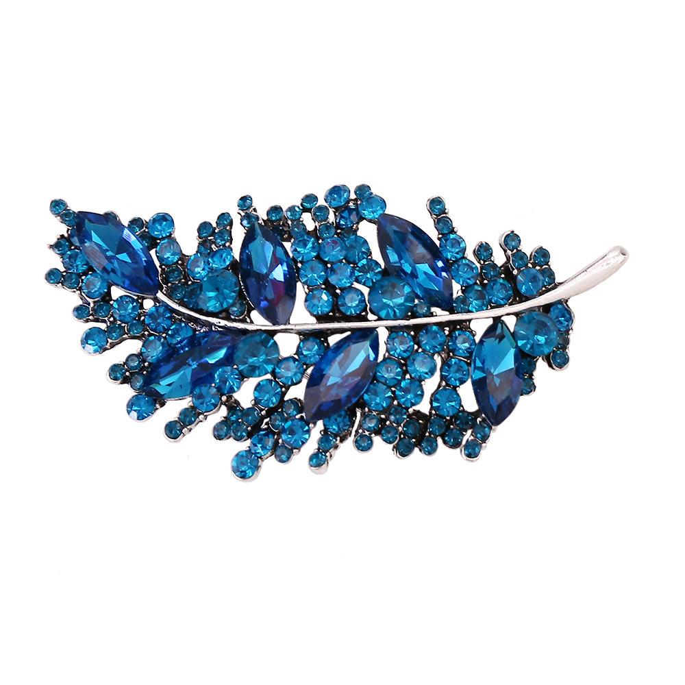 Fashionable Diamond Studded Brooch With Elegant Temperament Brooch One Size синий