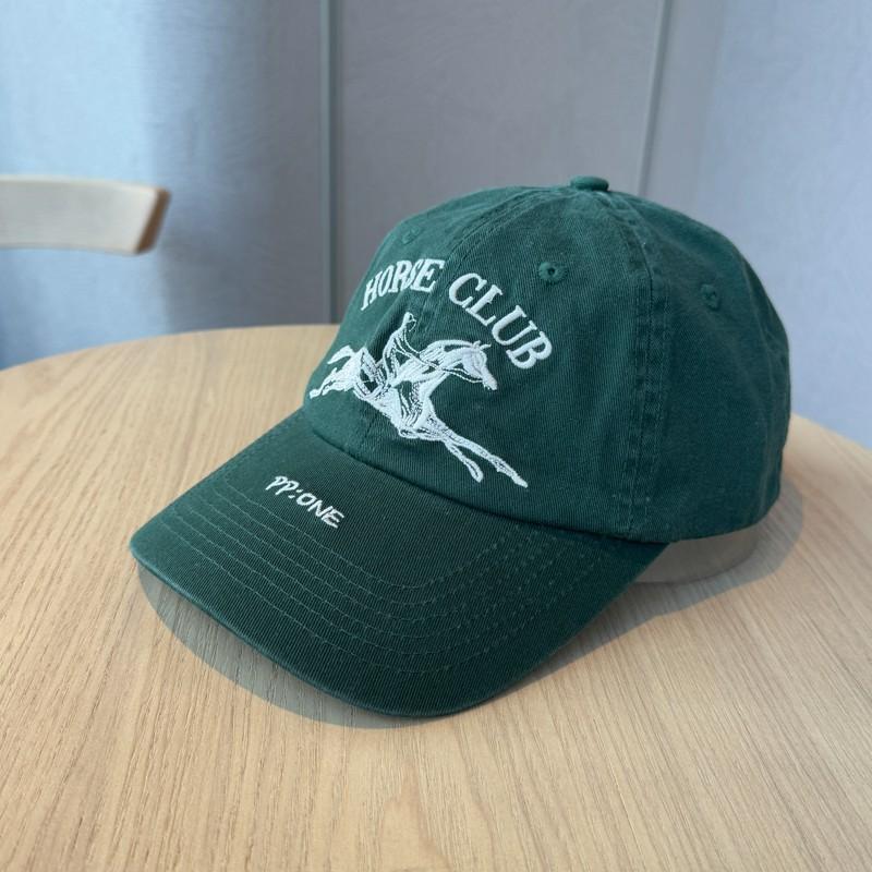 

Spring Unisex Embroidered Horse Club Baseball Cap Women Korean Version Retro Casucal Sunshade Sun Hat Cap Couple Caps Male