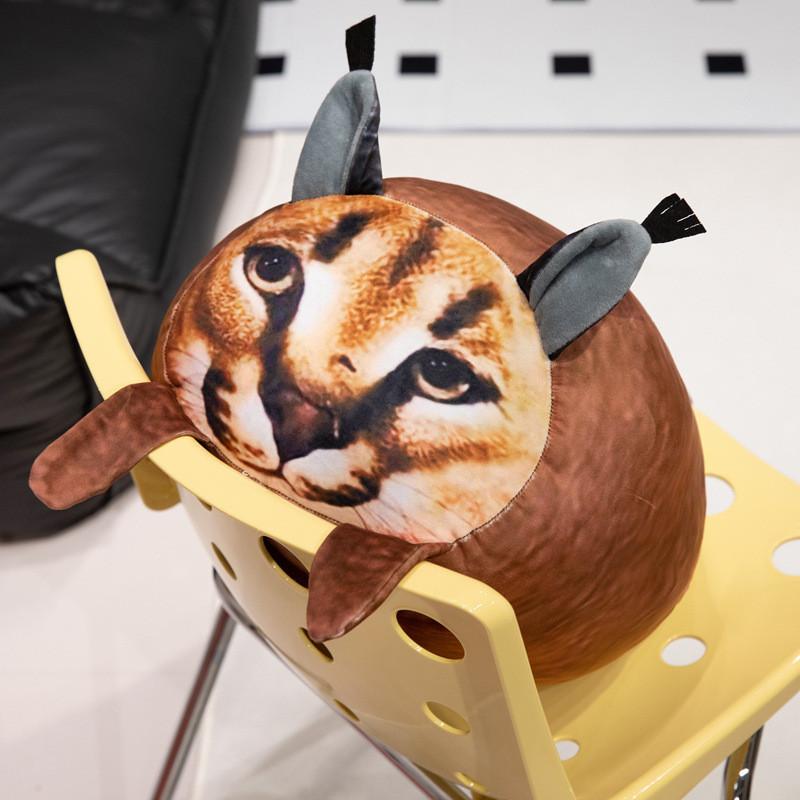 Oreiller Chat Caracal en Peluche Douce Réaliste à Poil Long pour Cadeau d'Enfant et Décoration de Maison
