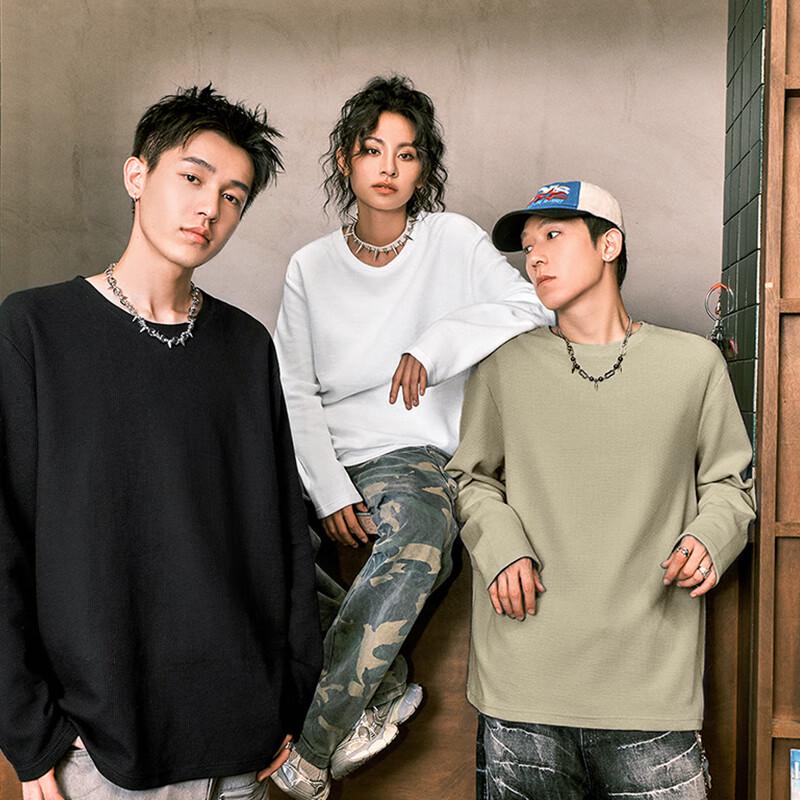 MINISO Men's Fleece-Lined Crew Neck Long Sleeve T-Shirt