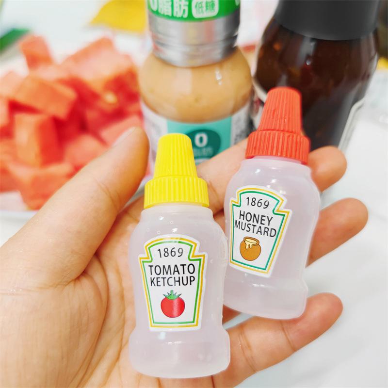 2Pcs 25Ml Mini Tomato Salad Dressing Oil Bottle Portable Small Sauce Container