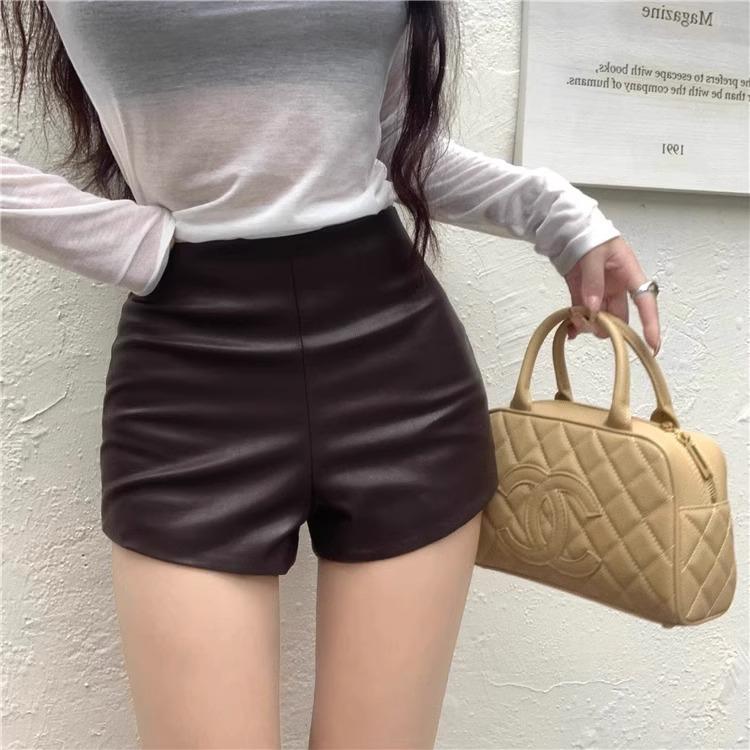 2025 Women's High Waist Black PU Leather Shorts - Slimming, Fashionable, and Sexy Hip-Wrapping Design for Winter and Autumn