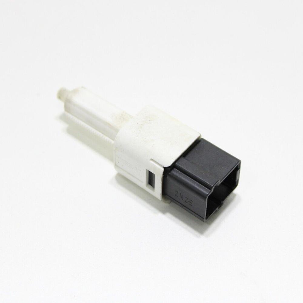

F85CS23 Front Left Brake Light Stop Lamp Switch For Nissan