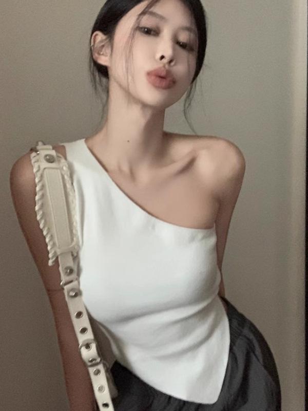 Pure Desire Spicy Girl One-Shoulder Irregular Sleeveless Tank Top - Summer Slimming Inner Wear for Women