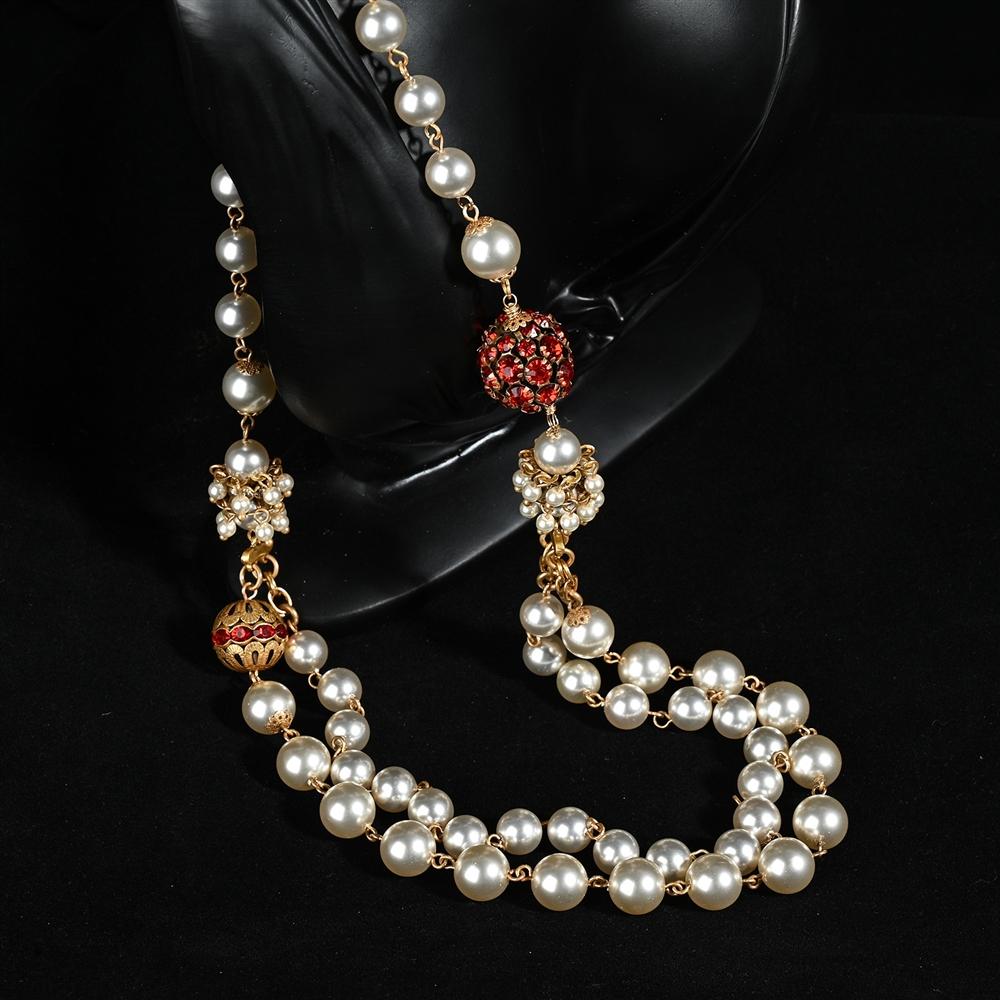 of Vintage Long and Unique Sweater Chain Design with a Court-style Glazed Pearl Necklace