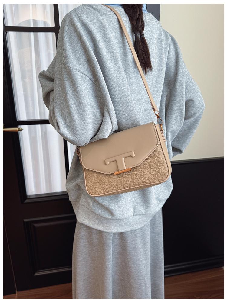 2025 Trendy Large Capacity Women's Saddle Crossbody Bag