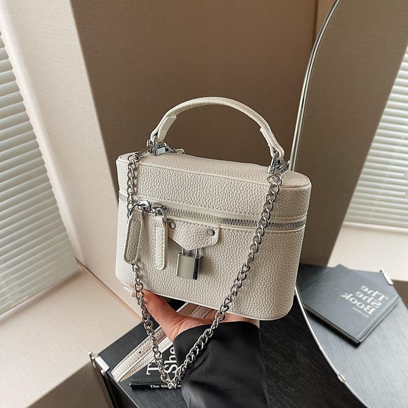 Niche design box bag exquisite hand bag women's new versatile fashion chain mini messenger bag