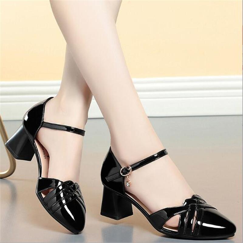 Fashion Ladies Shoes Fashion Buckle Strap Women's Sandals Pointed Toe Square Heel Office Women's Pumps Heel Heeled Gauze Sandals