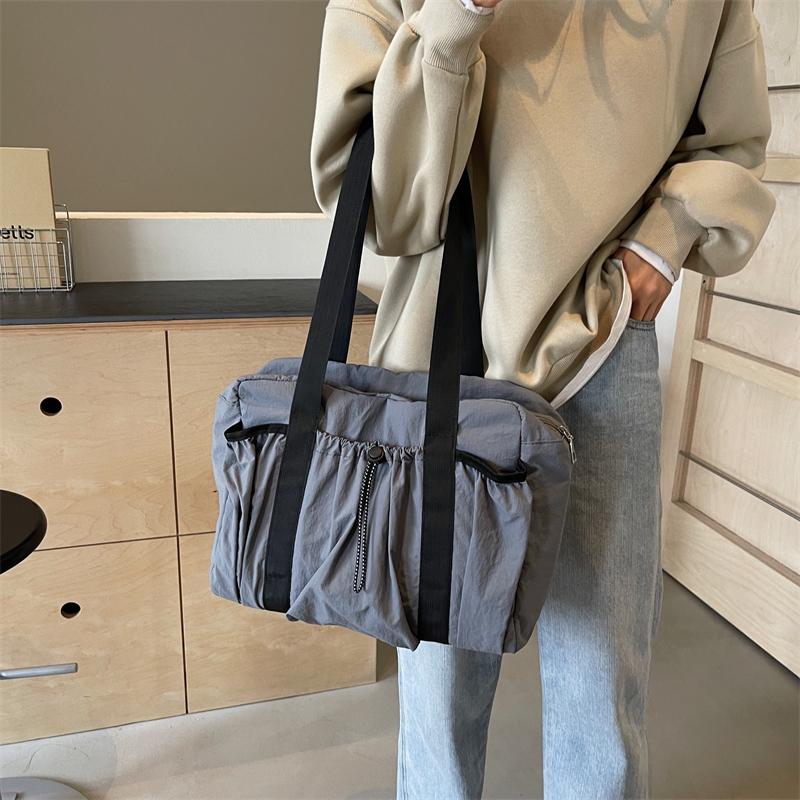 Lightweight Large Capacity Travel Bag Women's Shoulder Bag Solid Color Crossbody Bag