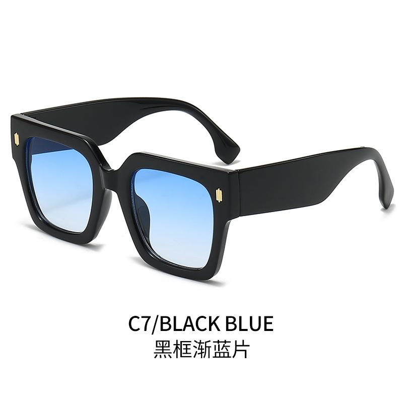 Trendy Square Sunglasses for Women & Men Fashionable UV Protection Glasses Stylish Shades for Sun Protection Must-Have Eyewear