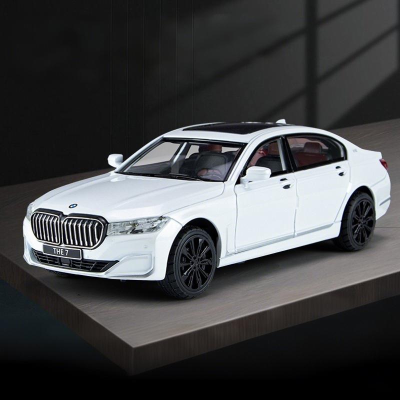 1:24 BMW 760LI 530LI I5M60 Miniature Diecast Toy Car Vehicle Model Home Decoration & Collectibles Hobby Display Ornament Holiday