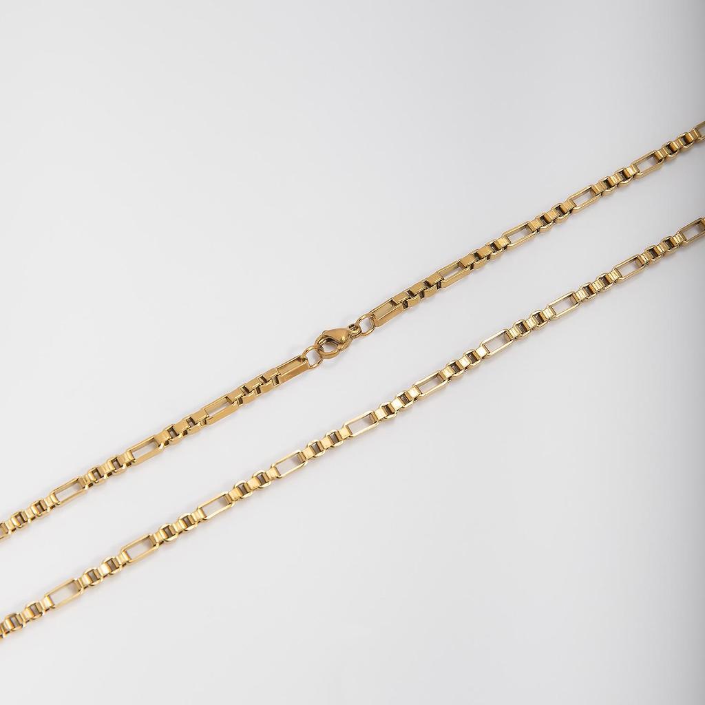 Stylish Stainless Steel Square Chain Bracelet: Minimalist Light Luxury for Daily Wear