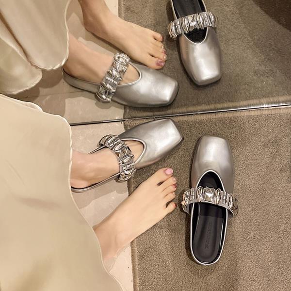 

Модные тапочки Женская летняя обувь Pantofle Роскошные шлепанцы Закрытый носок Мягкие 2025 Дизайнерские Плоские Модные тапочки Женские Летние Роскошные шлепанцы 35