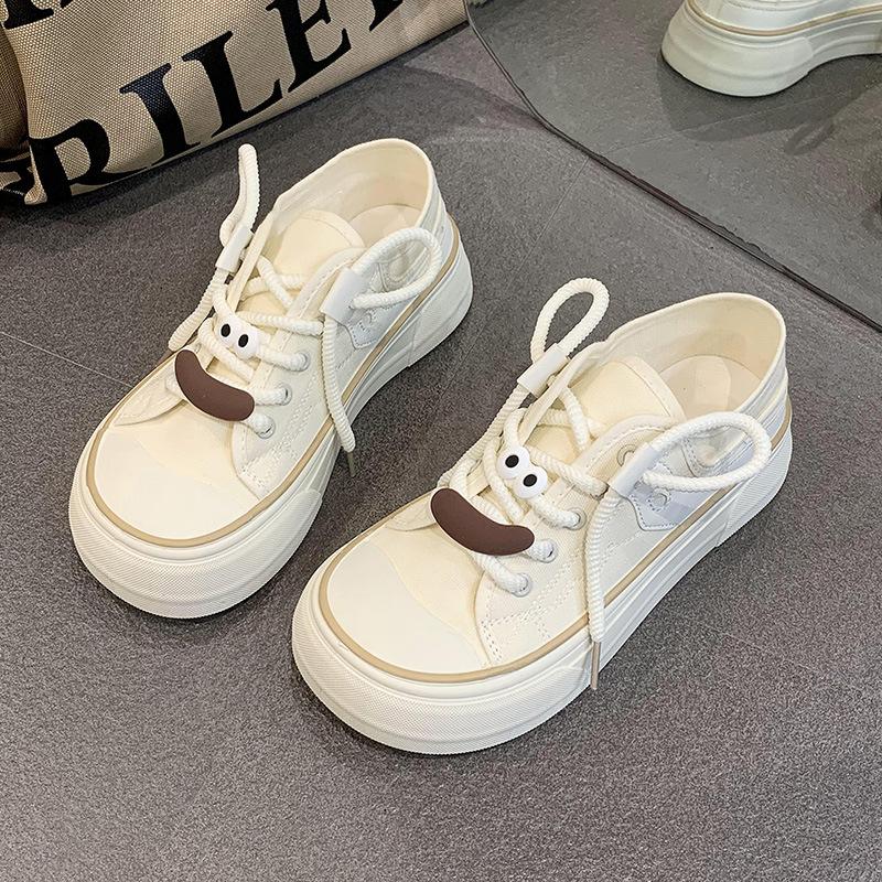 Pantofi pânză cu platformă pentru femei 2025 nou primăvară și toamnă celebrități de internet super la modă cu fustă pantofi albi mici pantofi de skateboard design de nișă