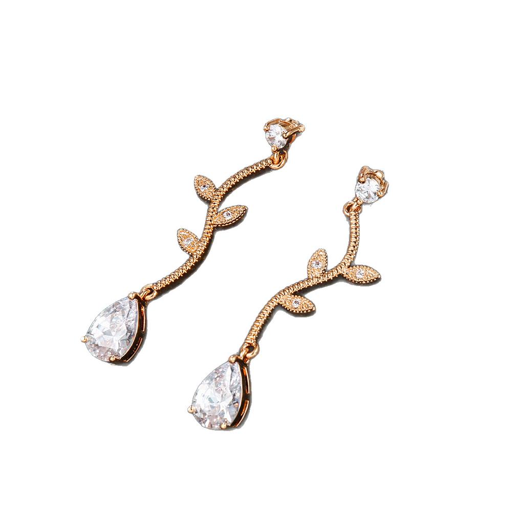Simple Long Copper Inlaid Zircon Earrings Leaf Stud Earrings Personality Chic Earrings Temperament Elegant Women's Earrings Decoration
