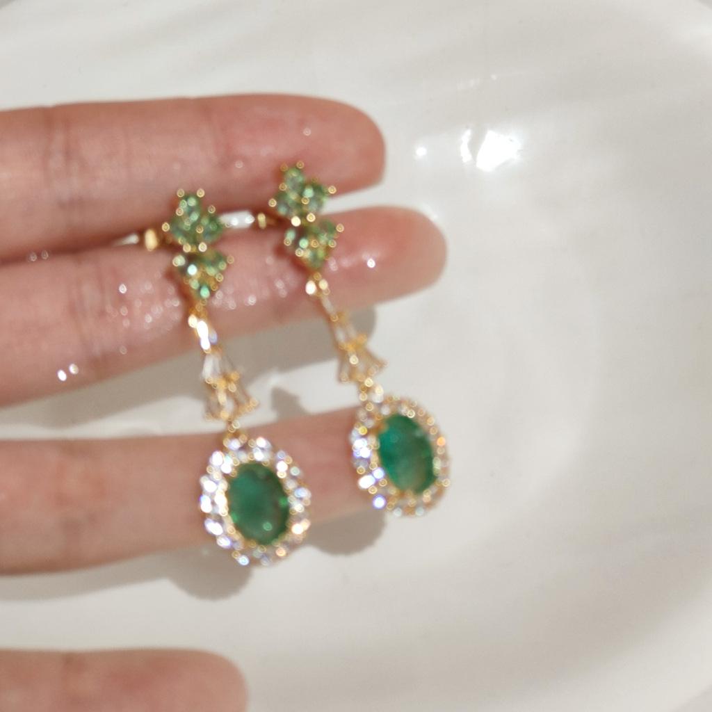 "Yu Zhuo Lake" Needle-plated romantic green zircon flash gentle earrings Court earrings