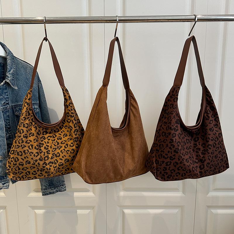 Autumn and Winter Retro Bag Underarm Bag Single-shoulder Bag Large-capacity Tote Bag